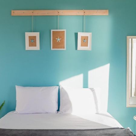 4 Bedroom Apartment On The Beach Tel Aviv Exterior photo