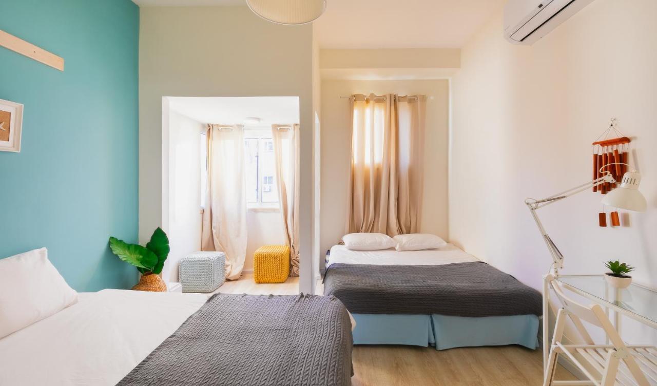 4 Bedroom Apartment On The Beach Tel Aviv Exterior photo
