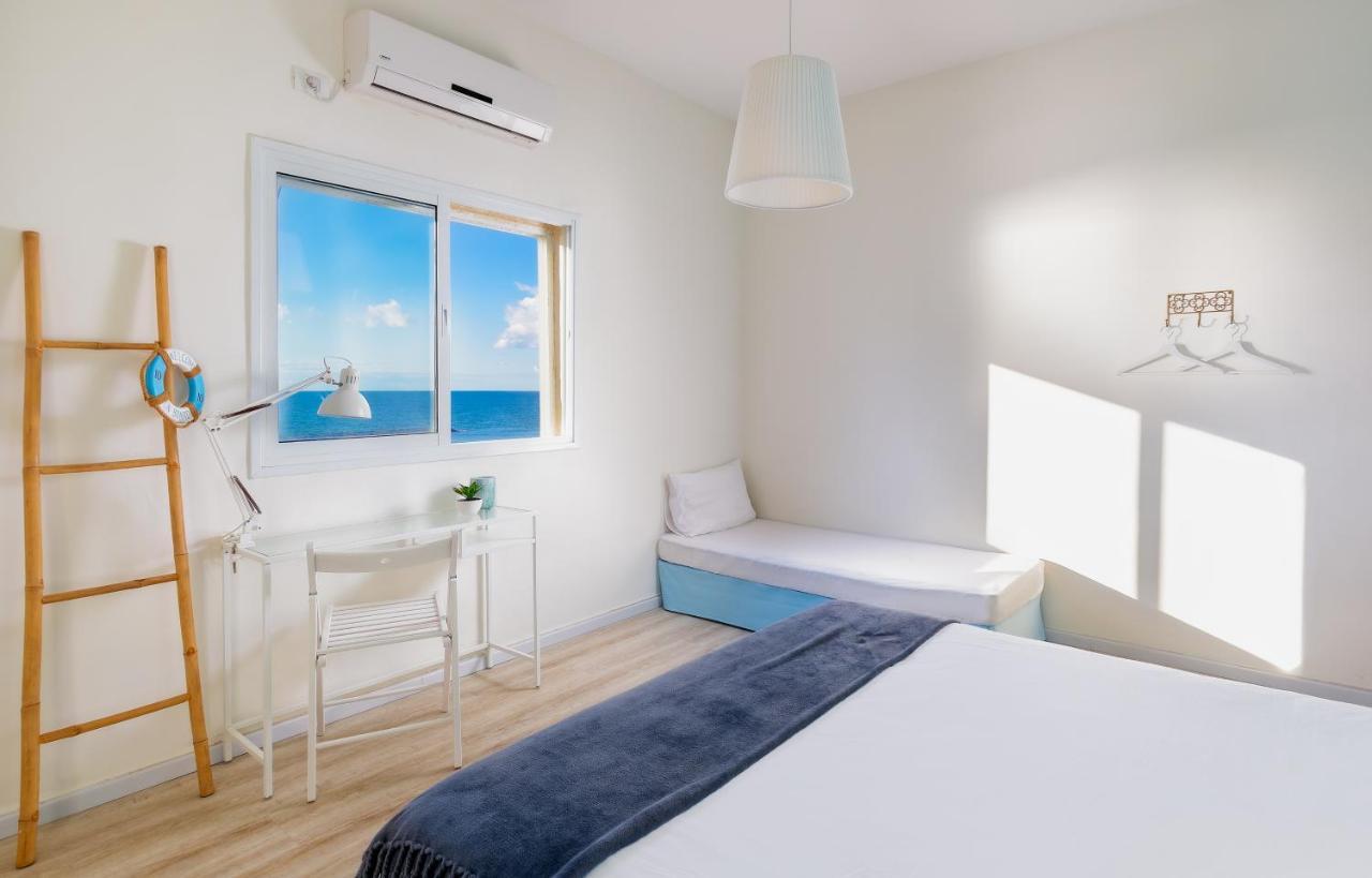4 Bedroom Apartment On The Beach Tel Aviv Exterior photo